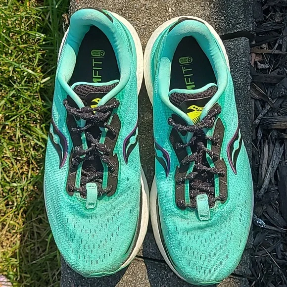 Saucony Triumph 19 W size 7 - Picture 2 of 14